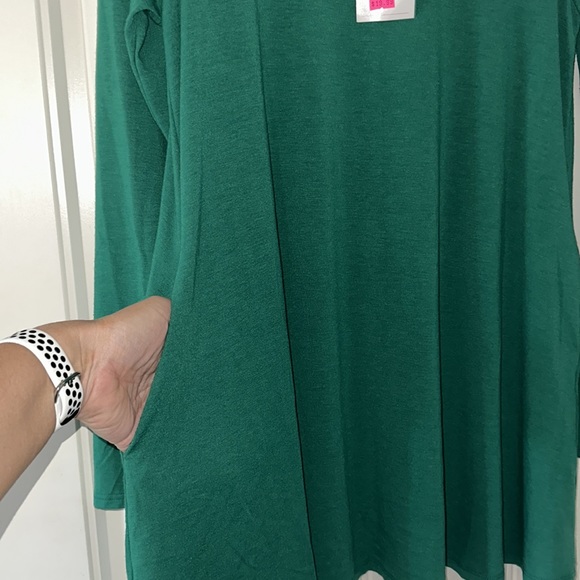 NWT Zenana Premium size Small 3/4 sleeve flowy bottom top with pockets - Picture 6 of 14